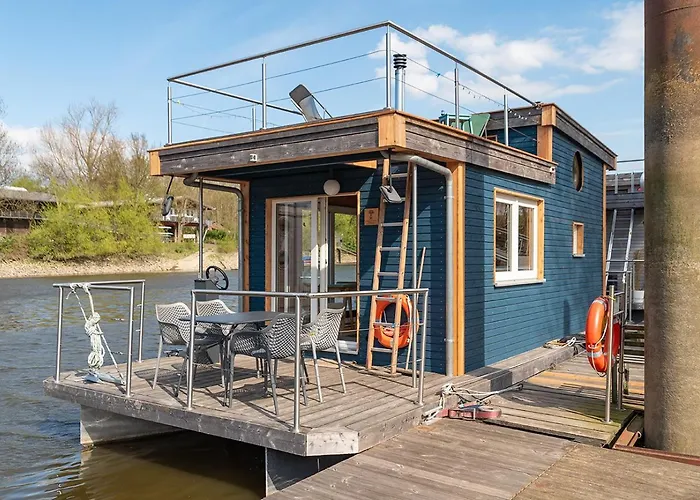 Hotel na wodzie Tolles Tiny-hausboot Marianne Mit Dachterrasse